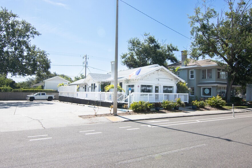 1225 Dr Martin Luther King Jr St N, Saint Petersburg, FL à vendre - Photo de l’immeuble – Image 2 sur 9