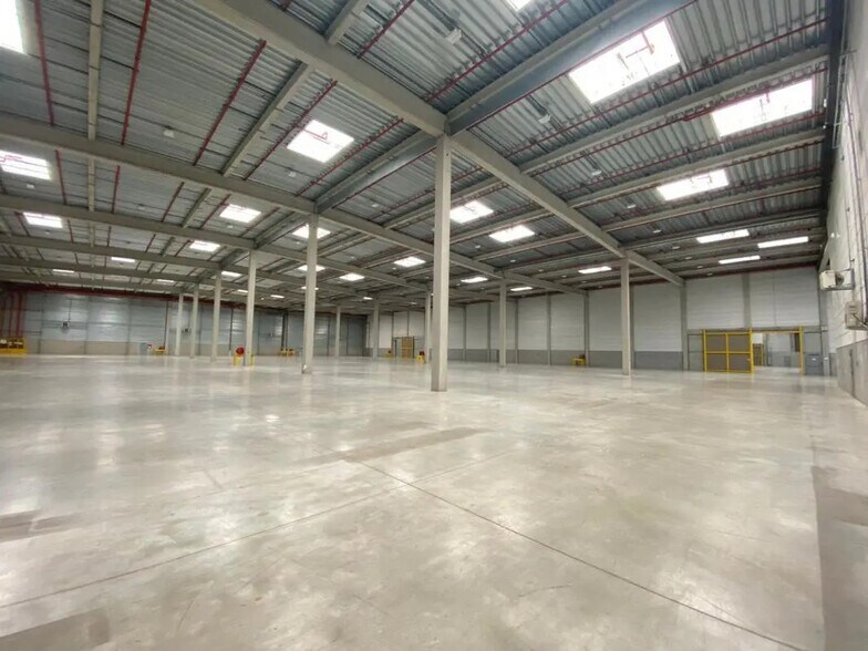 Industriel/Logistique dans Le Plessis-Pâté à louer - Photo de l’immeuble – Image 3 sur 4
