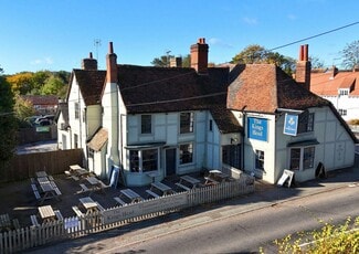 Plus de détails pour The Street, Gosfield - Local commercial à vendre
