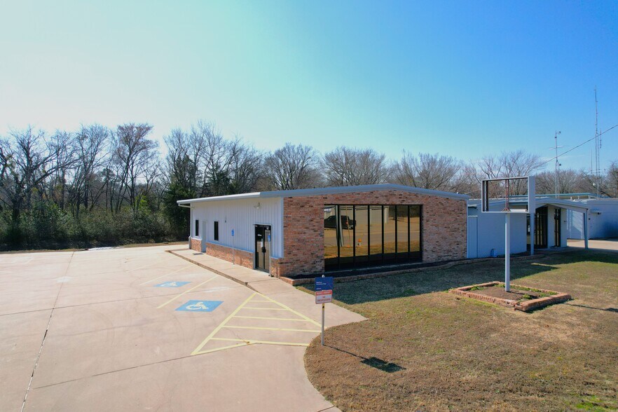 216 Linda Dr, Sulphur Springs, TX à louer - Photo principale – Image 1 sur 18