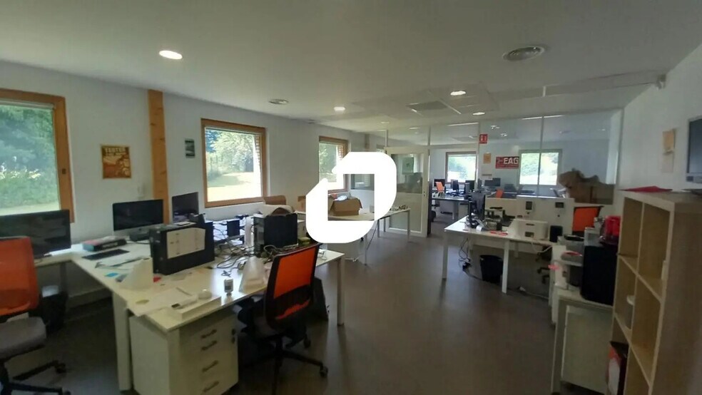 Bureau dans Sainghin-en-Mélantois à louer - Photo de l’immeuble – Image 2 sur 8