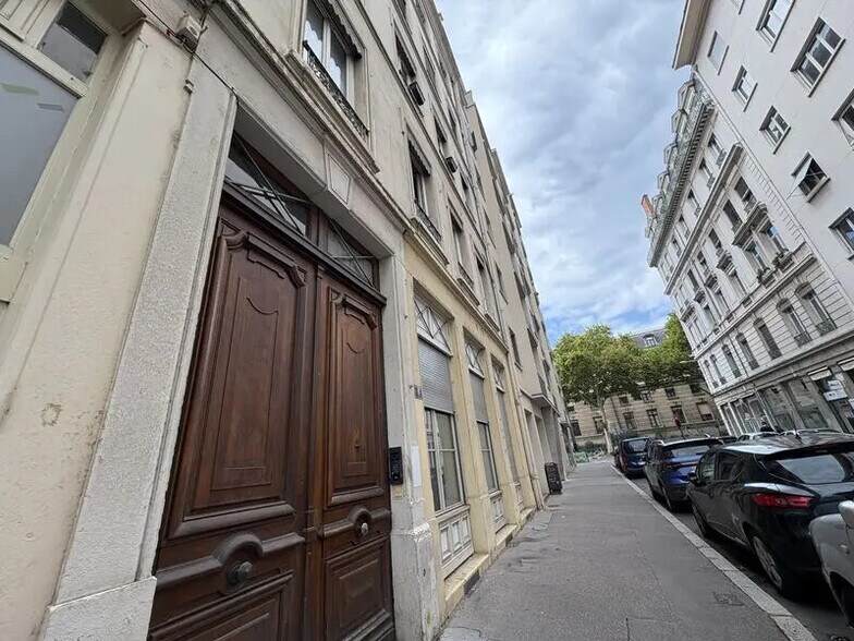 Bureau dans Lyon à louer - Photo de l’immeuble – Image 2 sur 10