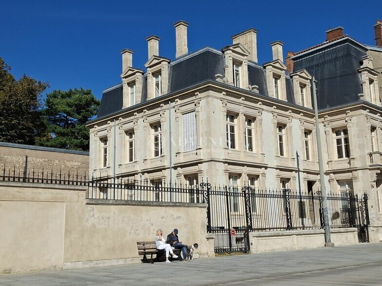 Bureau dans Nancy à louer - Photo de l’immeuble – Image 1 sur 8