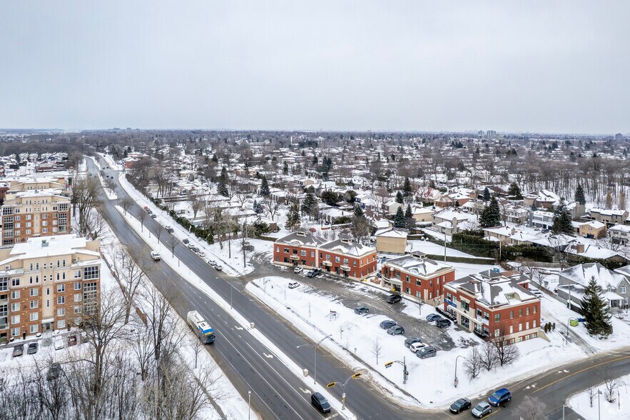 2370-2374 Saint-Martin Boul E, Laval, QC à vendre - Aérien – Image 3 sur 3