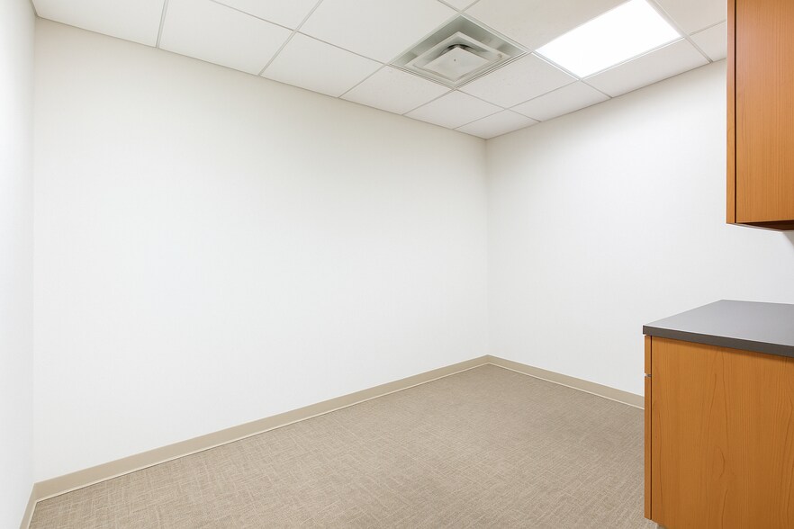 800 2nd Ave, New York, NY à vendre - Photo de l’immeuble – Image 3 sur 8