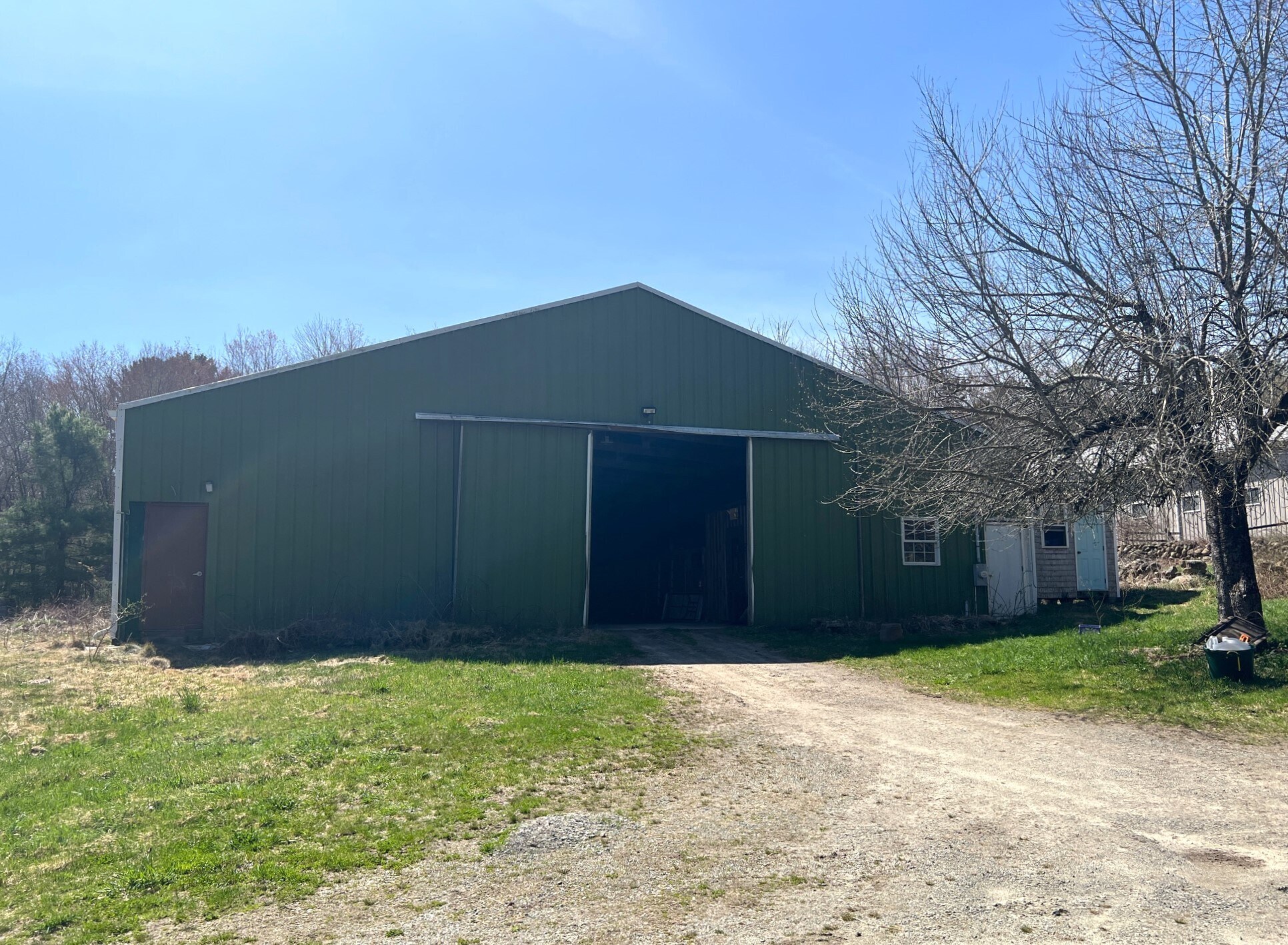 2552A Ten Rod Rd, Exeter, RI à louer Photo de l’immeuble– Image 1 sur 6