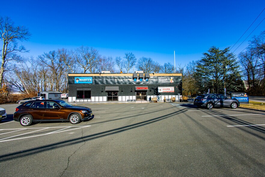 90 Ridgedale Ave, East Hanover, NJ à louer - Photo de l’immeuble – Image 2 sur 9