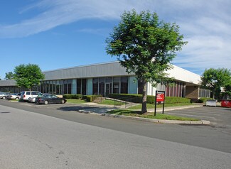 Plus de détails pour 8 Westchester Plz, Elmsford, NY - Local d'activités à louer
