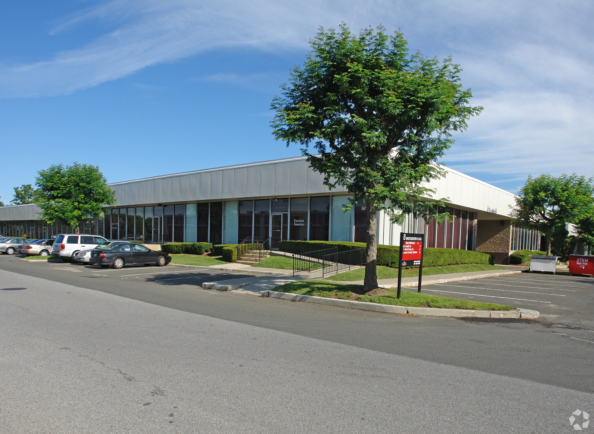 8 Westchester Plz, Elmsford, NY à louer Photo de l’immeuble– Image 1 sur 4