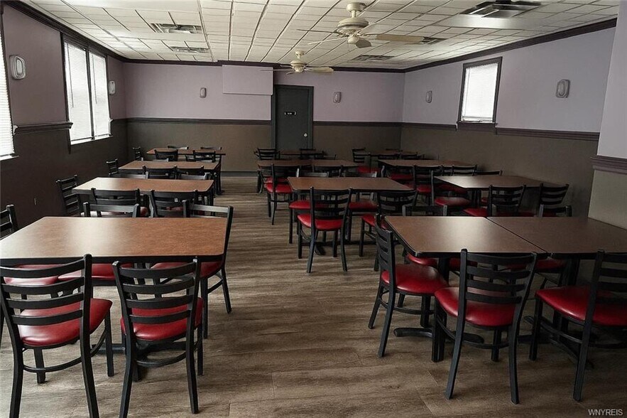 504 Amherst St, Buffalo, NY à louer - Photo intérieure – Image 2 sur 7