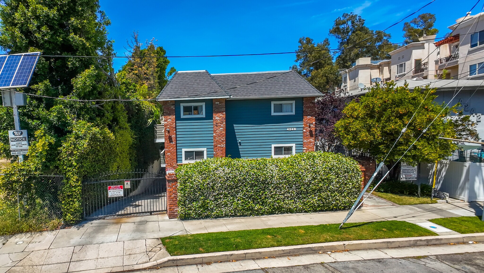 4248 Arch Dr, Studio City, CA à vendre Photo de l’immeuble– Image 1 sur 8