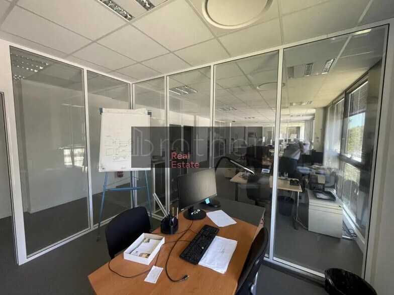 Bureau dans Pessac à louer - Photo de l’immeuble – Image 3 sur 5
