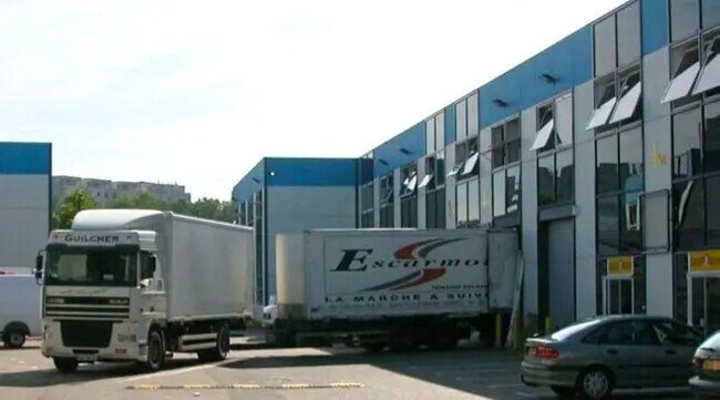 Plus de détails pour Bureau, Industriel/Logistique à louer