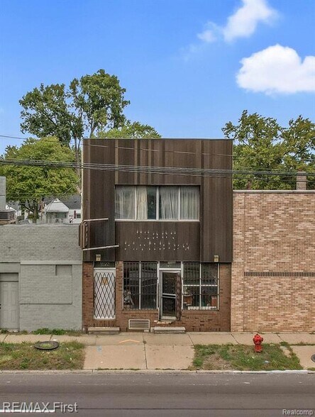 1523 E 8 Mile Rd, Hazel Park, MI à vendre - Photo de l’immeuble – Image 2 sur 14
