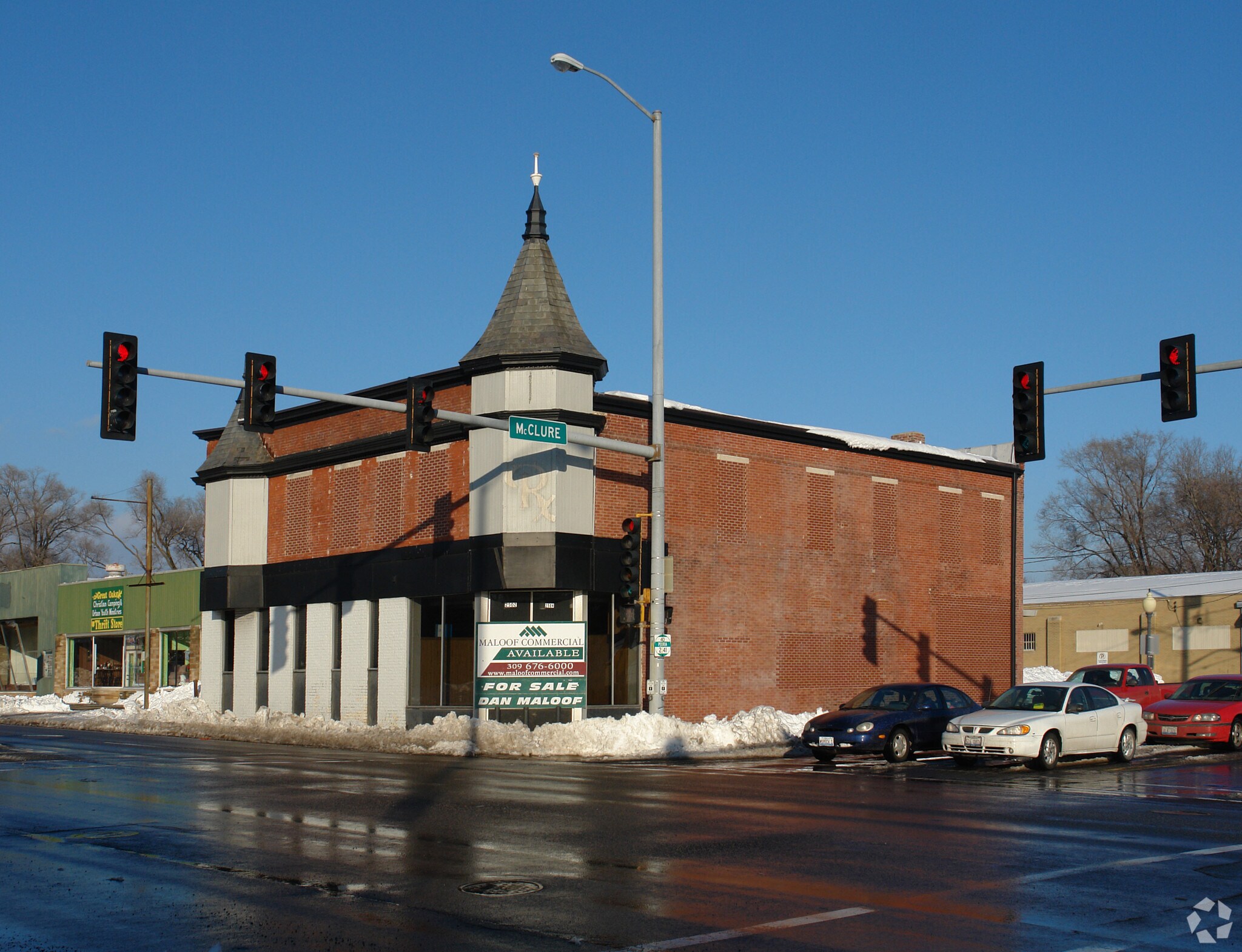 2502-2518 N Knoxville Ave portefeuille de 3 biens à vendre sur LoopNet.fr Photo principale– Image 1 sur 4