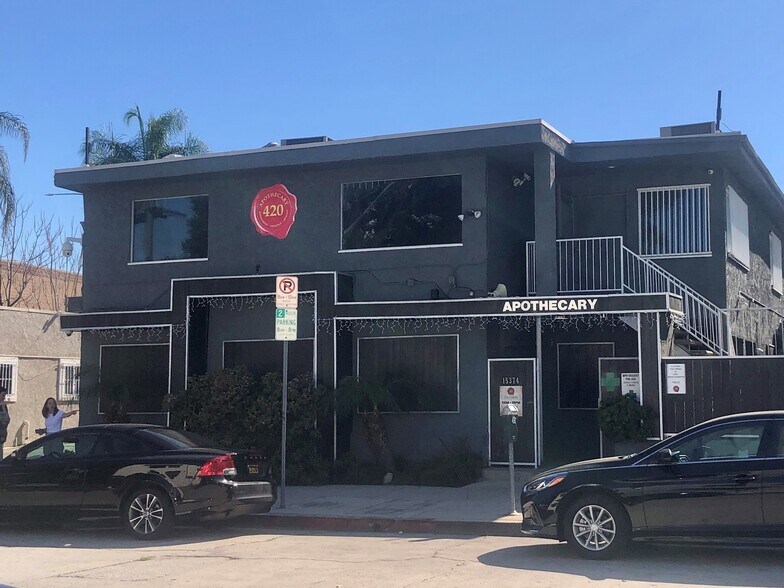 15372-15374 Dickens St, Sherman Oaks, CA à vendre - Photo de l’immeuble – Image 1 sur 11
