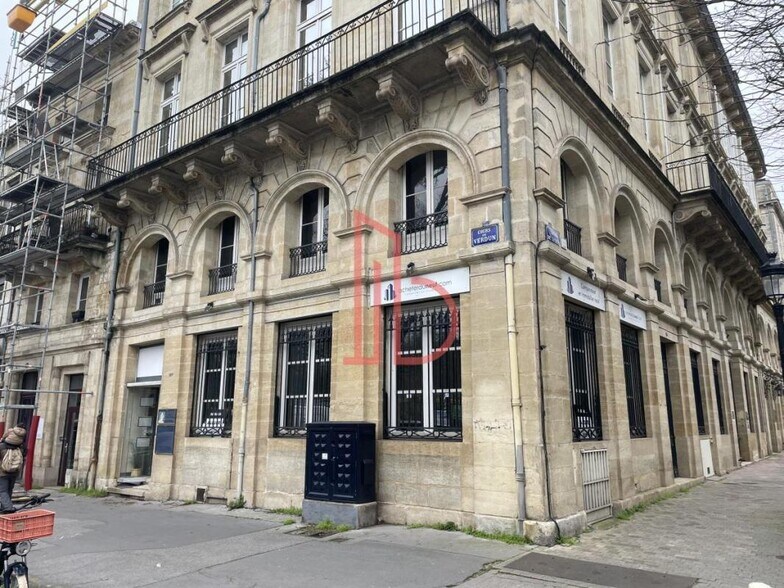 Bureau dans Bordeaux à louer - Photo de l’immeuble – Image 1 sur 5