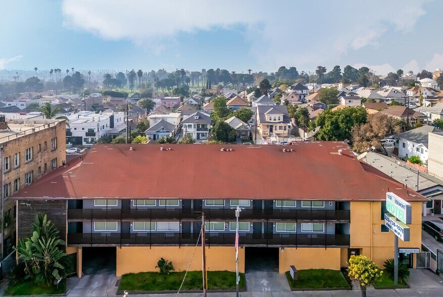 1717 S Vermont Ave, Los Angeles, CA à vendre - Photo de l’immeuble – Image 3 sur 35