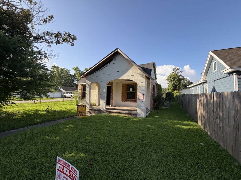 603 Highland Dr, Beaumont, TX à vendre - Photo principale – Image 1 sur 2