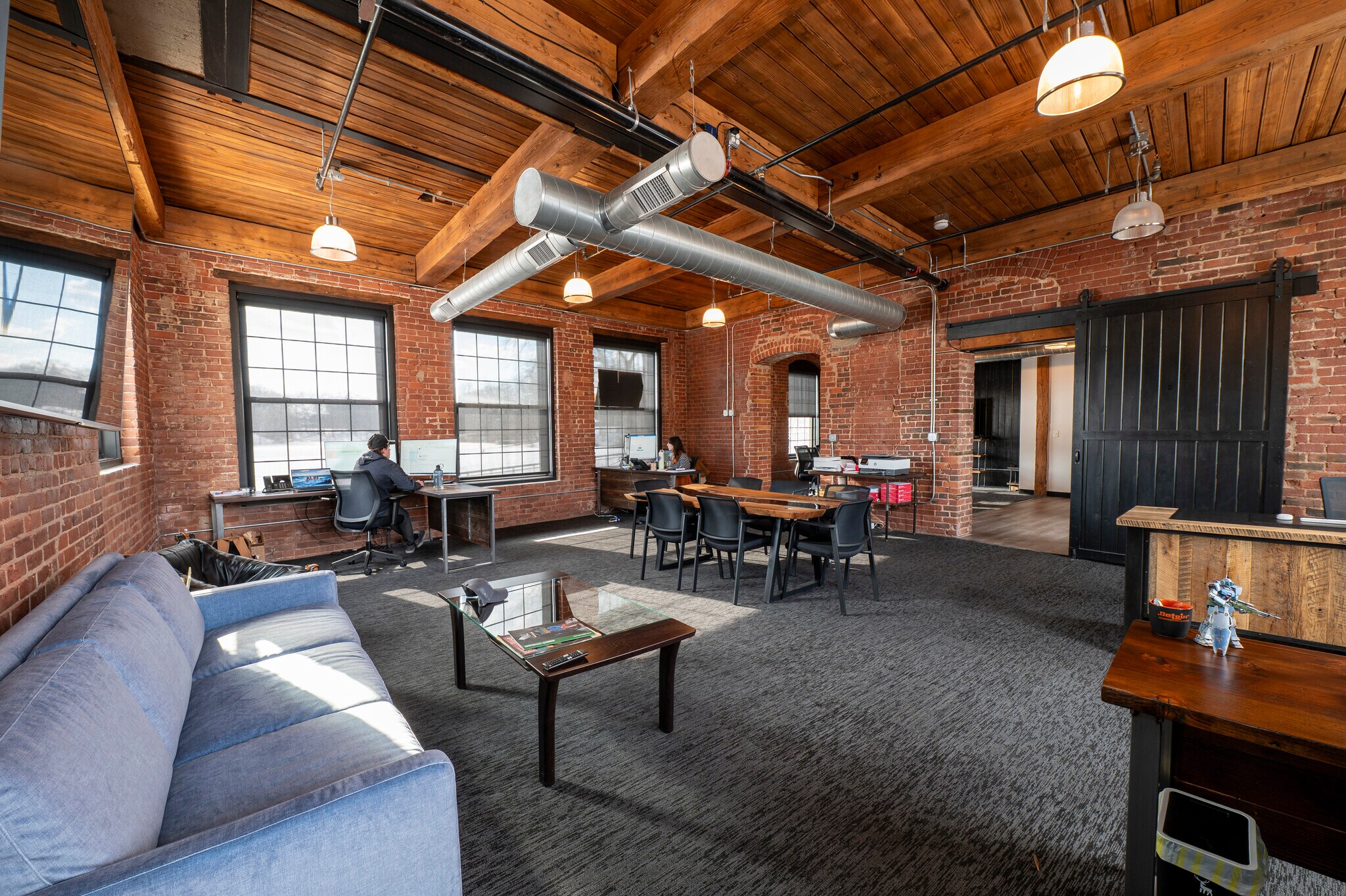 3 Ferry St, Easthampton, MA à louer Photo intérieure– Image 1 sur 7