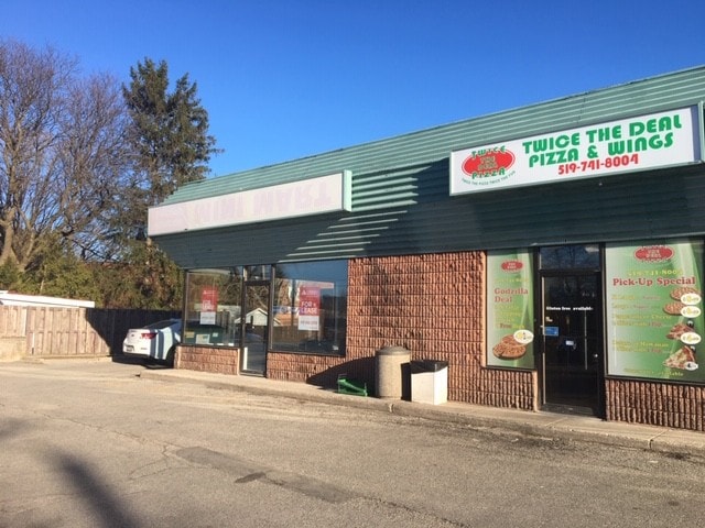 215 Highland Rd W, Kitchener, ON à louer - Photo de l’immeuble – Image 3 sur 7