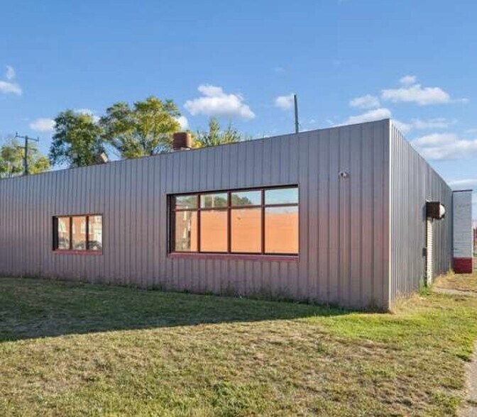 8140 Fenkell Ave, Detroit, MI à vendre - Photo de l’immeuble – Image 3 sur 6