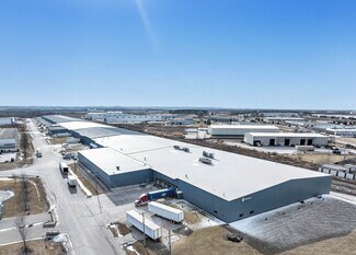 Plus de détails pour 122-342 Kohlman Rd, Fond Du Lac, WI - Industriel/Logistique à vendre
