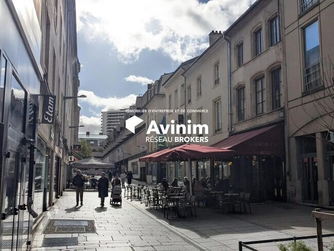 Plus de détails pour Local commercial à vendre