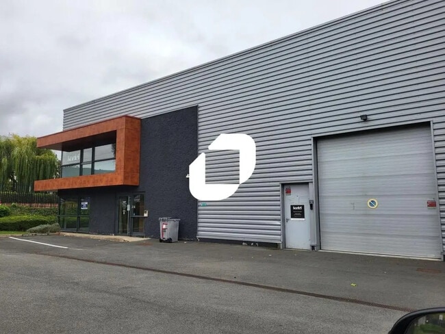 Plus de détails pour Bureau, Local d'activités à louer