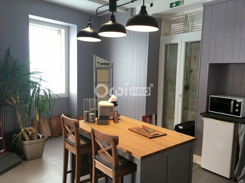 Local commercial dans Périgueux à louer - Photo de l’immeuble – Image 2 sur 3