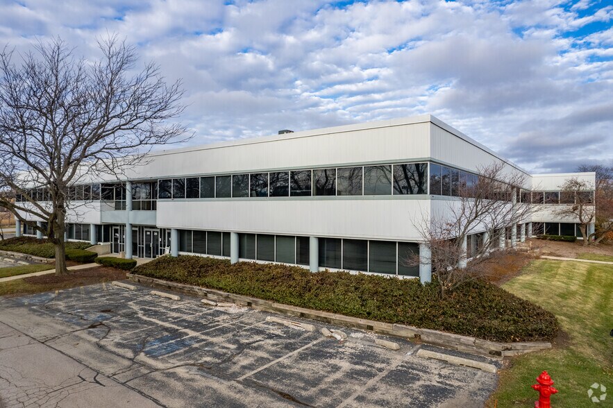 2155 Stonington Ave, Hoffman Estates, IL à louer - Photo de l’immeuble – Image 2 sur 5