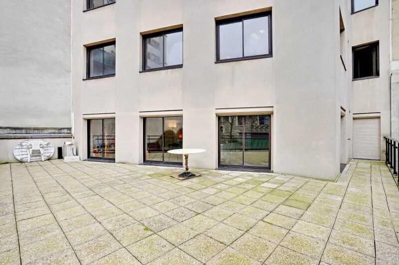 Bureau dans Paris à louer - Photo de l’immeuble – Image 1 sur 6