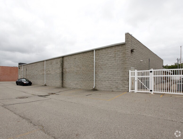 600 S Mill St, Clio, MI à vendre - Photo de l’immeuble – Image 2 sur 2