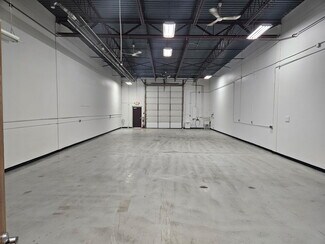 Plus de détails pour 28702-28722 Wall St, Wixom, MI - Industriel/Logistique à louer
