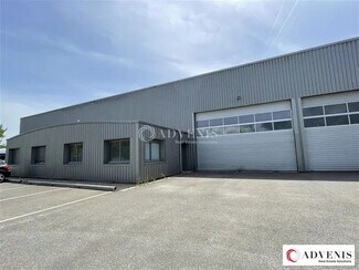 Plus de détails pour Local d'activités à louer