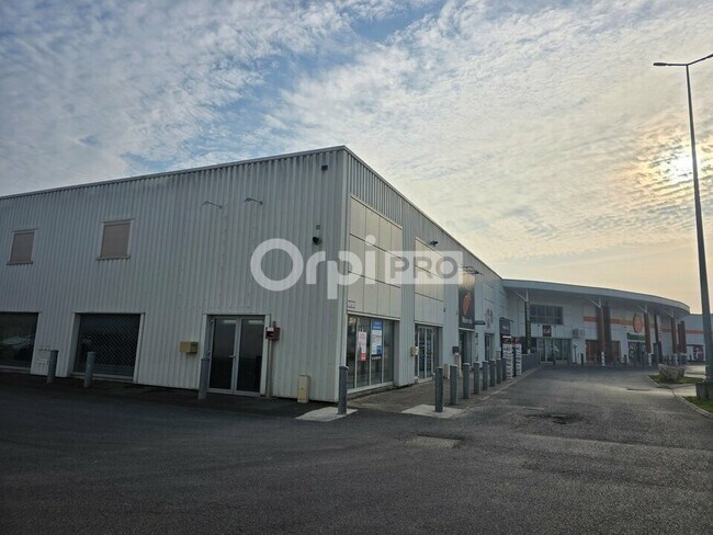 Plus de détails pour Local commercial à louer