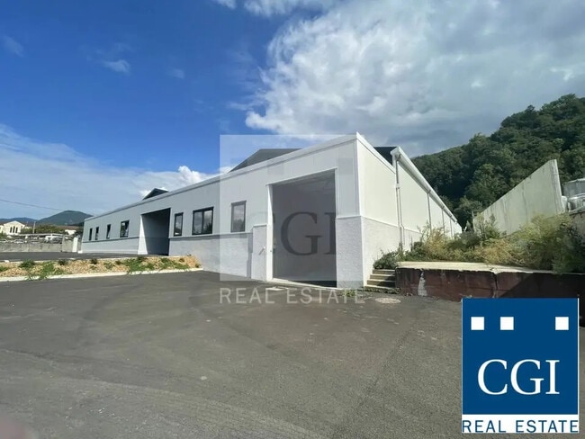 Plus de détails pour Local d’activités à vendre