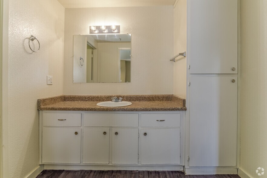 6500 47th St, Sacramento, CA à vendre - Photo intérieure – Image 2 sur 37