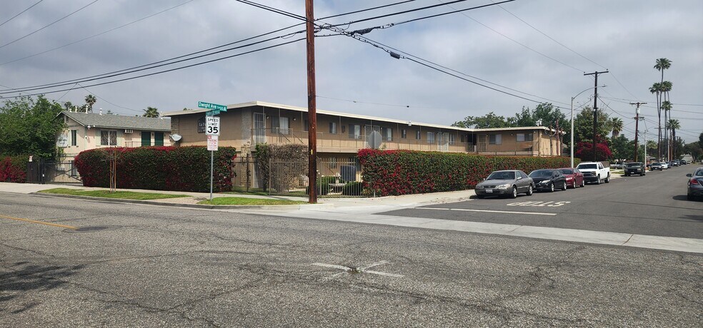 1935 W Linden St, Riverside, CA à vendre - Photo de l’immeuble – Image 1 sur 32
