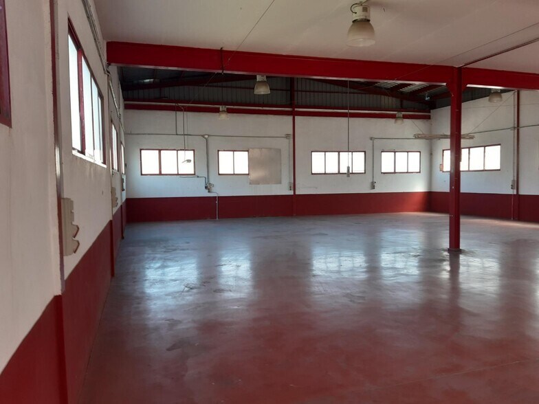 Industriel/Logistique dans Petrer, Alicante à vendre - Photo intérieure – Image 2 sur 20