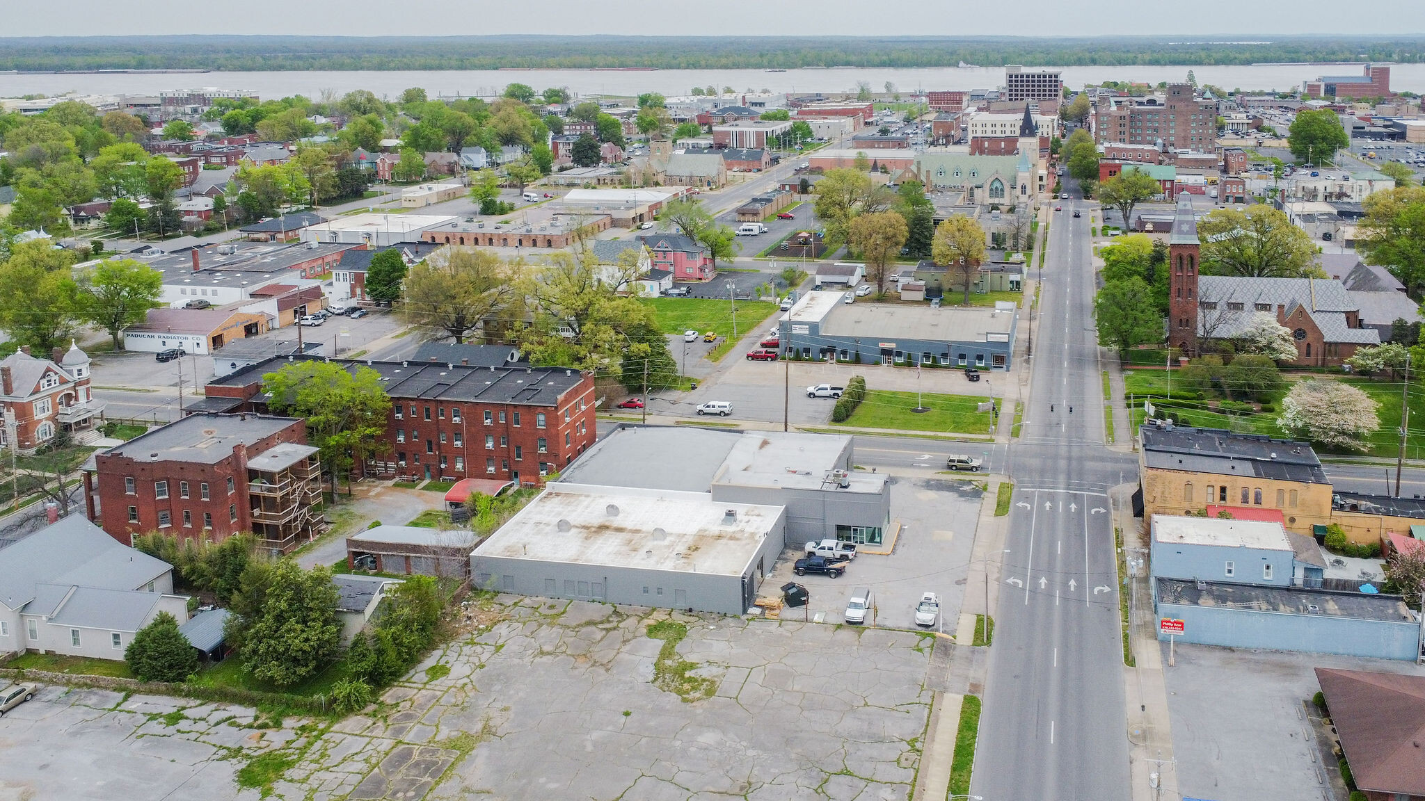 901 Broadway St, Paducah, KY à vendre Aérien– Image 1 sur 16
