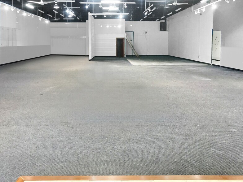 3240 Duke St, Alexandria, VA à louer - Photo intérieure – Image 2 sur 3