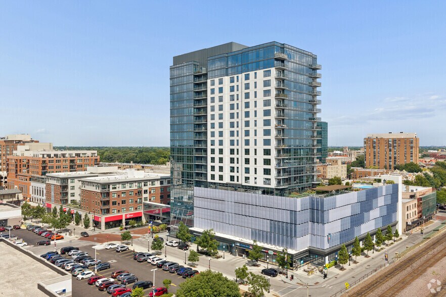 1135 Westgate St, Oak Park, IL à louer - Photo principale – Image 1 sur 38
