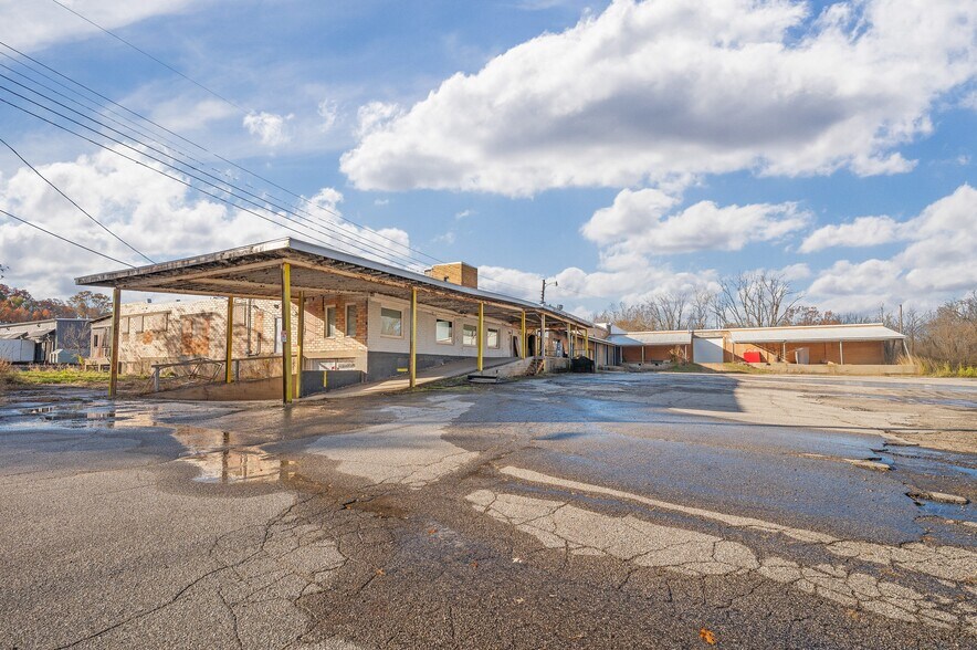 500 Washington St, Coloma, MI à louer - Photo principale – Image 1 sur 46