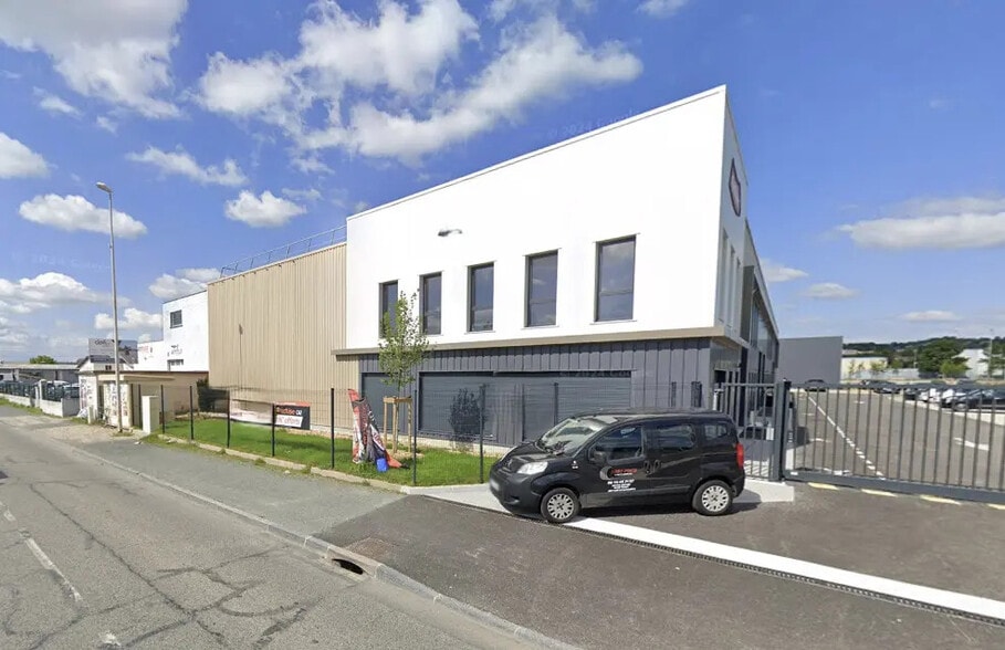Local d'activités dans Genay à vendre - Photo de l’immeuble – Image 2 sur 2