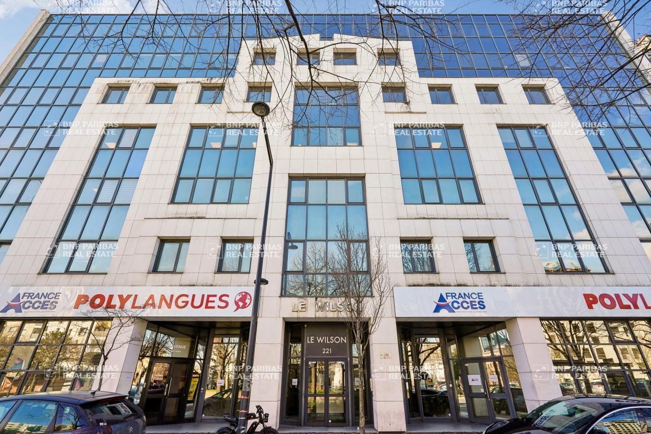 Bureau dans Saint-Denis à vendre Photo de l’immeuble– Image 1 sur 15