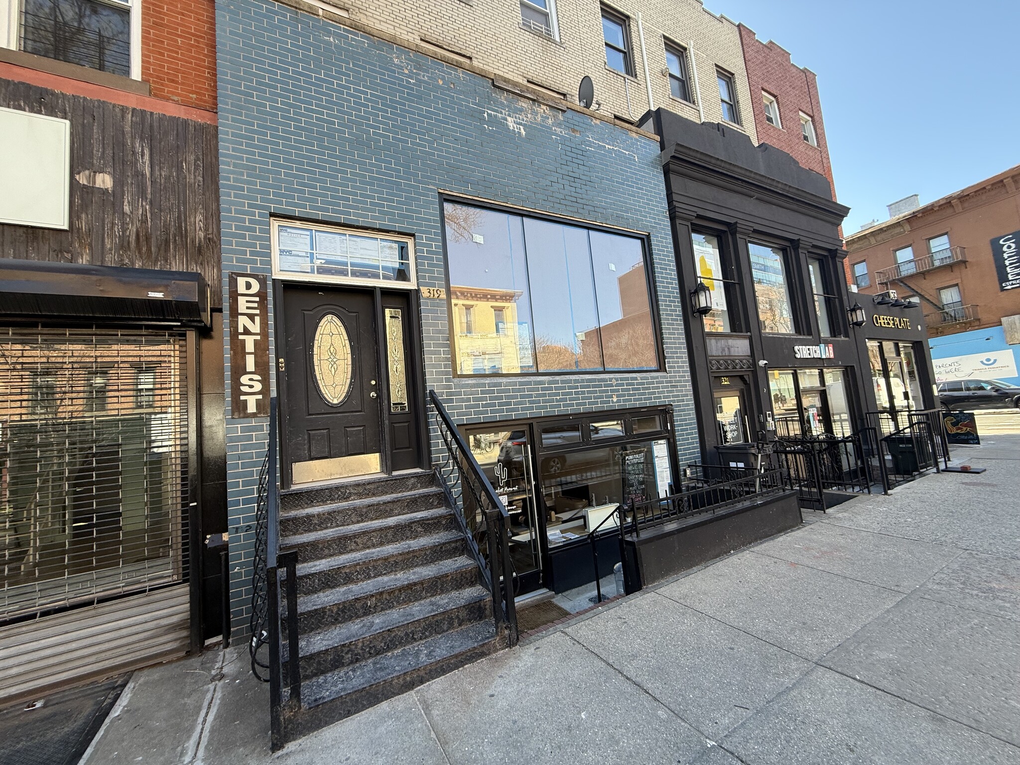 319 Court St, Brooklyn, NY à louer Photo de l’immeuble– Image 1 sur 4