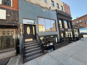 319 Court St, Brooklyn, NY à louer Photo de l’immeuble– Image 1 sur 4