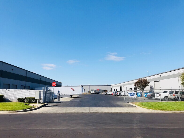 2619 Lycoming Rd, Stockton, CA à louer - Photo de l’immeuble – Image 2 sur 4