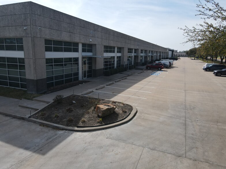 13805 West Rd, Houston, TX à louer - Photo de l’immeuble – Image 3 sur 6